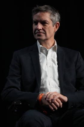 Veranstaltung in der Urania in Berlin GER, Berlin, 20251202, Volker Votsmeier, Investigativ Team vom Handelsblatt, bei Buchvorstellung und Diskussion mit Anne Brorhilker, Cum Ex, Milliarden und Moral