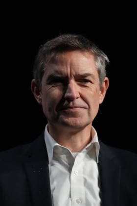 Veranstaltung in der Urania in Berlin GER, Berlin, 20251202, Volker Votsmeier, Investigativ Team vom Handelsblatt, bei Buchvorstellung und Diskussion mit Anne Brorhilker, Cum Ex, Milliarden und Moral