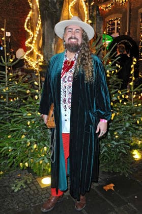 Katy s X-Mas Wonderland 2025 Leon Puppe anläßlich der Reality-Stars Party Katy s X-Mas Wonderland 2025 am 02.12.2025 in der Wolkenburg Köln. 20251202MWI100842