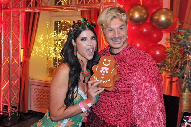 Katy s X-Mas Wonderland 2025 Sam Dylan und Micaela Schäfer anläßlich der Reality-Stars Party Katy s X-Mas Wonderland 2025 am 02.12.2025 in der Wolkenburg Köln. 20251202MWI101145