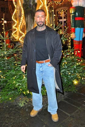 Katy s X-Mas Wonderland 2025 Bobby Chambers anläßlich der Reality-Stars Party Katy s X-Mas Wonderland 2025 am 02.12.2025 in der Wolkenburg Köln. 20251202MWI101071
