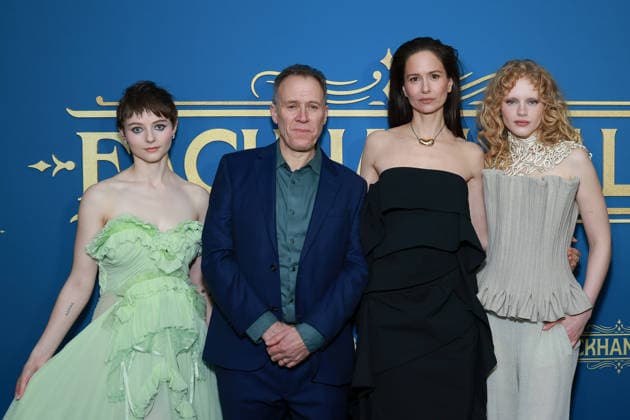 New York premiere of Bleecker Street and Legion M™s Fackham Hall Featuring: Thomasin McKenzie, Jim O Hanlon, Katherine Waterston and Emma Laird Where: New York, New York, United States When: 02 Dec 2025 Credit: Jason Mendez Starpix INSTARimages EDITORIAL USE ONLY. NOT FOR USE BY NEWSPAPERS BASED IN THE UK. Copyright: xJasonxMendezx xStarPixxforxBleeckerxStreetx instar55310750