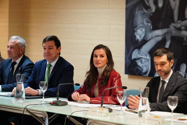 Queen Letizia presents the Queen Letizia National Disability Awards I D The Government Delegate, Nicanor Sen, the President of the Junta de Castilla y León, Alfonso Fernández Manueco, Queen Letizia, the Minister of Social Rights, Consumption and Agenda 2030, Pablo Bustinduy, during the meeting of the Royal Council of the Royal Board on Disability and presentation of the Queen Letizia National Disability Awards, at CREA Alzheimer, on December 03, 2025, in Salamanca, Castilla Leon Spain The National Disability Awards are granted by the Royal Board on Disability and serve to recognize the work for inclusion and the defense of the rights of people with disabilities Each year they are presented personally by Her Majesty the Queen as honorary pr  Copyright: xManuelxÃngelxLayax 7144813