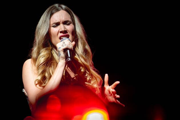 02.12.2025, Joss Stone. 02.12.2025, Die Night of the Proms (NOTP) in der Festhalle Frankfurt. Es ist das 50. Gastspiel in der Gud Stubb der Mainmetropole. Diese und die Veranstaltung am 03.12.2025 sind mit 7.000 bzw. 8.500 Kartenverkäufen ausverkauft. Vor 40 Jahren fand in Antwerpen die erste NOTP statt. Frankfurt Hessen Deutschland