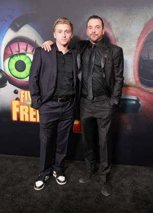 Five Nights At Freddy s 2 Premiere - LA Jakob Ulrich, Skeet Ulrich At Universal Pictures Five Nights At Freddy s 2 Premiere-At TCL Chinese Theatre In Hollywood CA, USA on December 02, 2025. Photo by Fati S ABACAPRESS.COM Los Angeles CA United States  Copyright: xFatixSadou ABACAPRESS.COMx