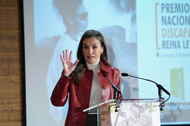 Queen Letizia presents the National Disability Awards Queen Letizia Queen Letizia intervenes during the meeting of the Royal Council of the Royal Board on Disability and presentation of the Queen Letizia National Disability Awards, at CREA Alzheimer, on December 3, 2025, in Salamanca, Castilla Leon Spain The National Disability Awards are granted by the Royal Board on Disability and serve to recognize the work for inclusion and the defense of the rights of people with disabilities Each year they are presented personally by Her Majesty the Queen as honorary president 03 DECEMBER 2025 PATRONATO SOBRE DISCAPACIDAD Manuel Á Salamanca, Castilla Leon Salamanca, Castilla Leon Espana  Copyright: xManuelxÃngelxLayax 7145092