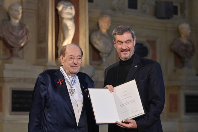 Ralph SIEGEL (Komponist), Markus SOEDER (Ministerpraesident Bayern und CSU Vorsitzender). Verleihung Bayerischer Maximiliansorden am 03.12.2025 im Antiquariat der Residenz in Muenchen.