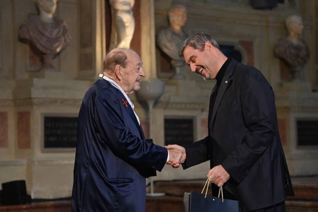 Ralph SIEGEL (Komponist), Markus SOEDER (Ministerpraesident Bayern und CSU Vorsitzender). Verleihung Bayerischer Maximiliansorden am 03.12.2025 im Antiquariat der Residenz in Muenchen.