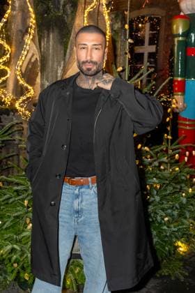Katys X-mas Wonderland 2025 Bobby Chambers bei Katys X-mas Wonderland Event von Kate Merlan in der Wolkenburg Koeln am 02.12.2025. Koeln Wolkenburg Nordrhein-Westfalen