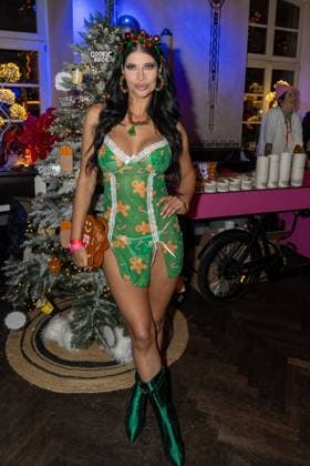 Katys X-mas Wonderland 2025 Micaela Schäfer bei Katys X-mas Wonderland Event von Kate Merlan in der Wolkenburg Koeln am 02.12.2025. Koeln Wolkenburg Nordrhein-Westfalen