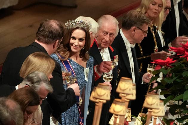 Frank-Walter Steinmeier s state visit to the UK Britain s King Charles III, Germany s President Frank-Walter Steinmeier, and Britain s Catherine, Princess of Wales toast their glasses after the King delivered a speech during a State Banquet at Windsor Castle in Windsor, on December 3, 2025, the first day of a three day state visit by the German President. President Frank-Walter Steinmeier received a ceremonial welcome to Britain Wednesday as his state visit got into full swing -- the first by Germany s official head of state in 27 years., Credit:CARLOS JASSO Avalon United Kingdom, England, Windsor  Copyright: xCARLOSxJASSOx xAvalonx 1056322311