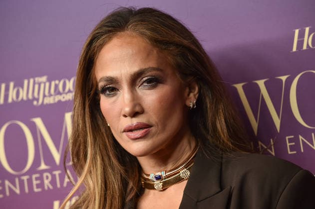 The Hollywood Reporter™s Annual Women In Entertainment Gala Jennifer Lopez arriving to The Hollywood Reporter™s Annual Women In Entertainment Gala at the Beverly Hills Hotel on December 3, 2025 in Beverly Hills, Ca. Beverly Hills Beverly Hills Hotel California USA Copyright: xLisaxOConnor xAFF-USA.COMx