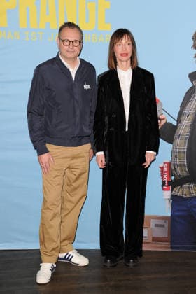 Hendrik Lünenborg und Katharina Marie Schubert. Fototermin vor der Kino-Preview der NDR Komödie Prange Man ist ja Nachbar im UCI Kino Mundsburg in Hamburg. Hamburg, 03.12.2025 Bitte Bildunterschrift : IMAGO Michael Wigglesworth