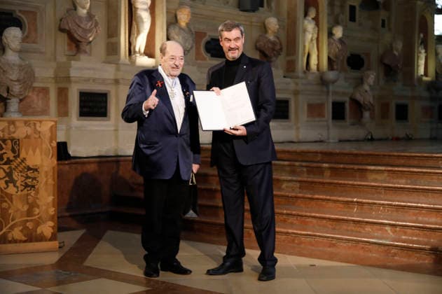 Ralph Siegel und Markus Söder bei der Auszeichnung mit dem Bayerischen Maximiliansorden durch den Ministerpräsidenten des Freistaates Bayern im Antiquarium der Münchner Residenz. München, 03.12.2025