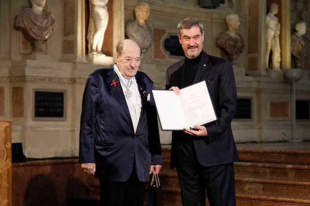 Ralph Siegel und Markus Söder bei der Auszeichnung mit dem Bayerischen Maximiliansorden durch den Ministerpräsidenten des Freistaates Bayern im Antiquarium der Münchner Residenz. München, 03.12.2025