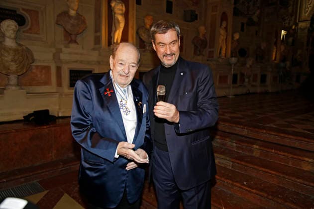 Ralph Siegel und Markus Söder bei der Auszeichnung mit dem Bayerischen Maximiliansorden durch den Ministerpräsidenten des Freistaates Bayern im Antiquarium der Münchner Residenz. München, 03.12.2025
