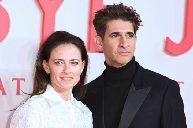 Lara Pulver mit Ehemann Raza Jaffrey bei der Weltpremiere des Kinofilms Goodbye June im Curzon Mayfair. London, 03.12.2025