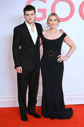Joe Anders mit Mutter Kate Winslet bei der Weltpremiere des Kinofilms Goodbye June im Curzon Mayfair. London, 03.12.2025