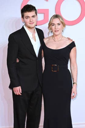 Joe Anders mit Mutter Kate Winslet bei der Weltpremiere des Kinofilms Goodbye June im Curzon Mayfair. London, 03.12.2025