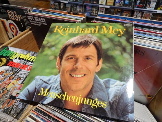 03.12.2025. Gersau Schweiz, Alte Schallplatten 50er -70er Jahre. Bild Reinhard Mey 