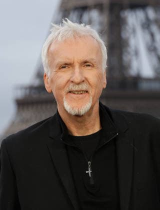James Cameron Photocall for the film Avatar Fire and Ash Avatar de Feu et de Cendres at the Shangri La Hotel in Paris on December 4, 2025 Coadic Guirec Bestimage Photocall for the film Avatar Fire and Ash at the Shangri La Hotel in Paris on December 4, 2025 Paris France  Copyright: xCOADICxGUIRECx xBESTIMAGExCOADICxGUIRECx xBESTIMAGEx