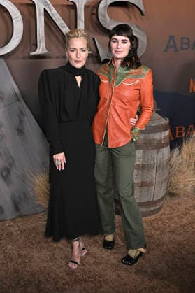 Gillian Anderson und Lena Headey bei der Premiere der Netflix-Serie The Abandons im Netflix Tudum Theater. Los Angeles, 03.12.2025