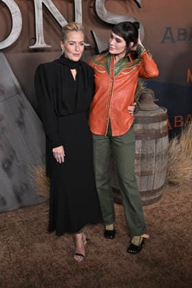 Gillian Anderson und Lena Headey bei der Premiere der Netflix-Serie The Abandons im Netflix Tudum Theater. Los Angeles, 03.12.2025