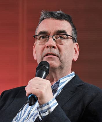 Milan, Italy Mick Herron receives the Raymond Chandler Award at the Noir in Festival with a masterclass at IULM. In the photo: Mick Herron Award during his speech  Copyright: xNickxZonnax xipa-agency.netx xNickxZonnax IPA_Agency_IPA68737802