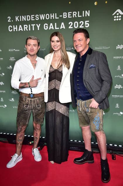 2. Kindeswohl-Berlin Charity Gala 2025 Max Weidner, Rebecca Kunikowski, Stephan Mross Ankunft, roter Teppich 2. Kindeswohl-Berlin Charity Gala 2025Ò im Hotel Pullman Berlin Schweizerhof in Berlin am 04.12.2025