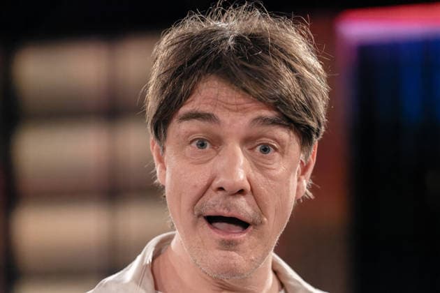 Kölner Treff am 05. Dezember 2025. Im Bild der Comedian, Stimmenimitator, Parodist, Schauspieler und Sänger Matze Knop. Susan Link und Micky Beisenherz befragten ihre Gäste auf ihre eigene Art mit spannenden Ergebnissen. Köln Nordrhein-Westfalen Deutschland