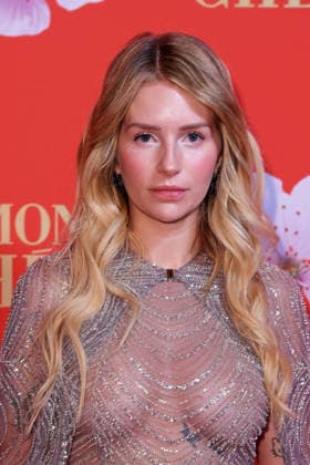 Lottie Moss beim MON CHERI BARBARA TAG in der Residenz in München am 04.12.2025