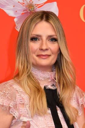 Mischa Barton beim Mon Cheri Barbara Tag Event am 4.12.2025 in der Residenz in Muenchen Mon Cheri Barbara Tag 2025 Event in Muenchen