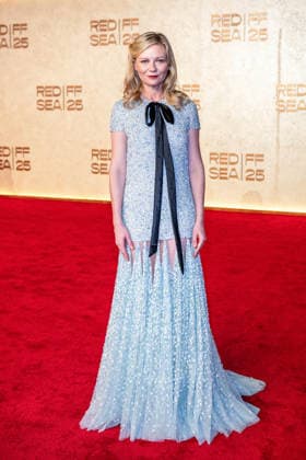 Red Sea Film Festival Opening Ceremony - Jeddah Kirsten Dunst arrives for the opening ceremony of the 5th edition of the Red Sea Film Festival in Jeddah, Saudi Arabia, on December 4, 2025. Photo by Balkis Press ABACAPRESS.COM Jeddah Saudi Arabia  Copyright: xBalkisxPress ABACAx
