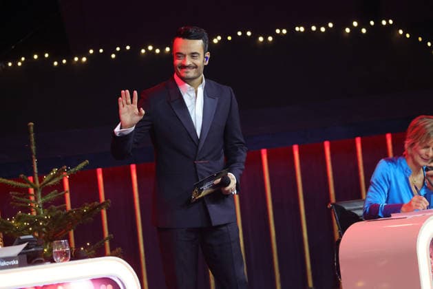 Die große Weihnachtsshow 2025 Moderator Giovanni Zarrella. Die große Weihnachtsshow präsentiert von Giovanni Zarrella. ZDF-Live Sendung vom 04.12.2025 in der Baden-Arena Offenburg. Offenburg, Baden-Württemberg, Deutschland.