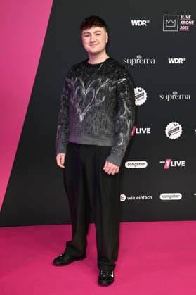 Niklas Dee bei der 26. Verleihung der 1Live Krone 2025 im Lokschuppen. Bielefeld, 04.12.2025