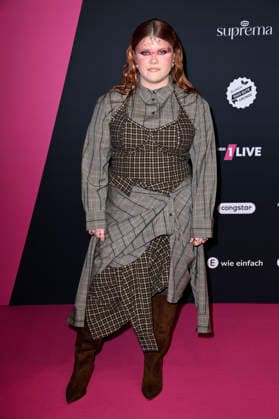 Loi bei der 26. Verleihung der 1Live Krone 2025 im Lokschuppen. Bielefeld, 04.12.2025
