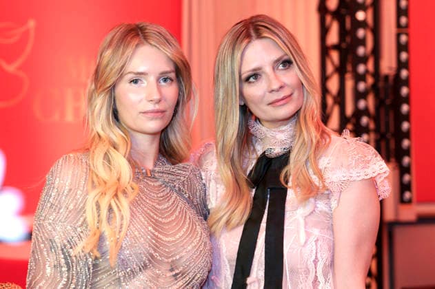 Lottie Moss und Mischa Barton beim Mon Cheri Barbara Tag 2025 in der Residenz. München, 04.12.2025