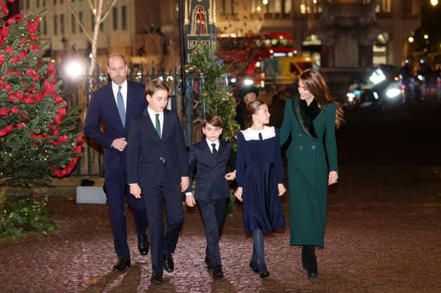 The ˜Together At Christmas™ Carol Service The Prince and Princess of Wales and other Members of the Royal Family attend the fifth ˜Together At Christmas™ Carol Service at Westminster Abbey, London, UK, on the 5th December 2025. Picture by Chris Jackson WPA-Pool London Westminster Abbey London United Kingdom  WHA-0806