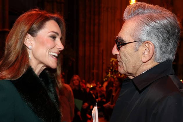 Members Of The Royal Family Attend The Together At Christmas Carol Service LONDON, ENGLAND - DECEMBER 05: Catherine, Princess of Wales speaks with Eugene Levy at the Together At Christmas Carol Service at Westminster Abbey on December 05, 2025 in London, England. Led by The Princess and supported by The Royal Foundation, the annual event offered a chance to pause and reflect on the values of love, compassion, and the connections we share. The service also highlighted remarkable individuals from across the UK who have demonstrated extraordinary kindness, empathy, and support within their communities., Credit:Chris Jackson Avalon United Kingdom, England, London, Westminster Abbey Copyright: xChrisxJacksonx xAvalonx 1056772930