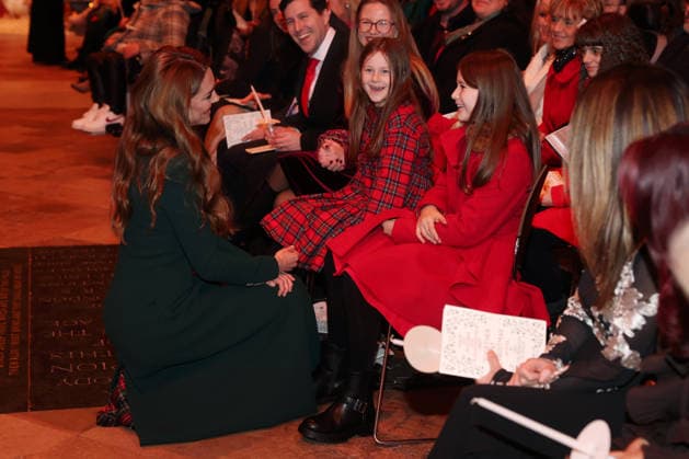 Members Of The Royal Family Attend The Together At Christmas Carol Service LONDON, ENGLAND - DECEMBER 05: Catherine, Princess of Wales speaks with guests at the Together At Christmas Carol Service at Westminster Abbey on December 05, 2025 in London, England. Led by The Princess and supported by The Royal Foundation, the annual event offered a chance to pause and reflect on the values of love, compassion, and the connections we share. The service also highlighted remarkable individuals from across the UK who have demonstrated extraordinary kindness, empathy, and support within their communities., Credit:Chris Jackson Avalon United Kingdom, England, London, Westminster Abbey Copyright: xChrisxJacksonx xAvalonx 1056773092