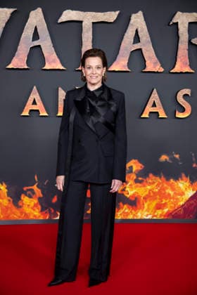« Avatar: Fire And Ash » European Premiere - Paris Sigourney Weaver attends the Avatar: Fire And Ash European Premiere on December 05, 2025 in Boulogne-Billancourt, near Paris, France. Photo by Eliot Blondet ABACAPRES.COM Paris France France  Copyright: xBlondetxEliot ABACAx