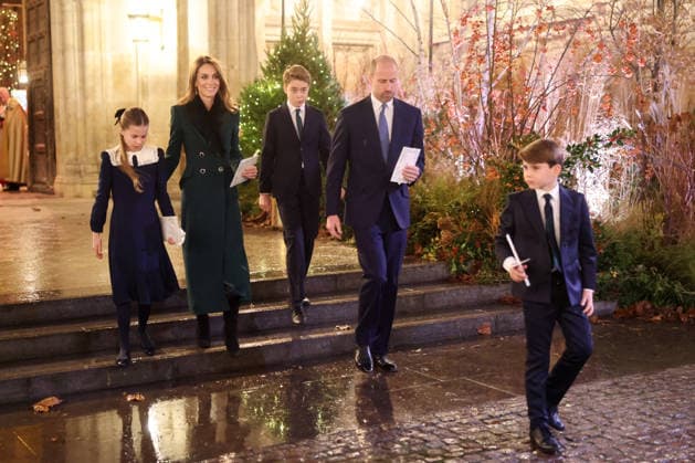 . 05 12 2025. London, United Kingdom. Prince William and Kate Middleton , the Prince and Princess of Wales, with their children Prince George, Princess Charlotte and Prince Louis at the Together at Christmas carol service at Westminster Abbey in London.  xPicturexbyxxi-Imagesx xPoolx IIM-26438-0062