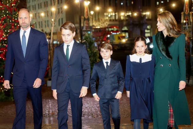 . 05 12 2025. London, United Kingdom. Prince William and Kate Middleton , the Prince and Princess of Wales, with their children Prince George, Princess Charlotte and Prince Louis at the Together at Christmas carol service at Westminster Abbey in London.  xPicturexbyxxi-Imagesx xPoolx IIM-26438-0080