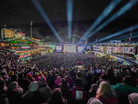 04.12.2025, Schladming, AUT, Unterwegs in Steiermark, Ski Opening 2025, Konzert, im Bild Backstreet Boys, Feature, Übersicht, Planai Stadion, Feature, Fan, Konzert,
