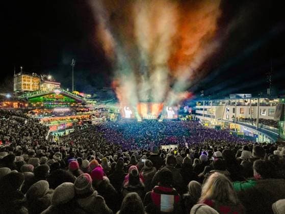 04.12.2025, Schladming, AUT, Unterwegs in Steiermark, Ski Opening 2025, Konzert, im Bild Backstreet Boys, Feature, Übersicht, Planai Stadion, Feature, Fan, Konzert,