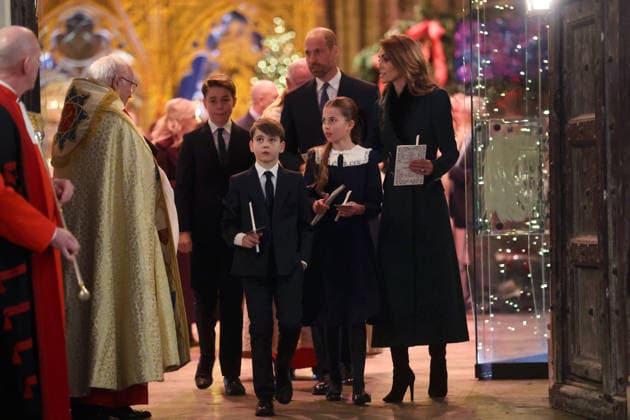 Members Of The Royal Family Attend The Together At Christmas Carol Service LONDON, ENGLAND - DECEMBER 05: Prince George of Wales, Prince Louis of Wales, Prince William, Prince of Wales, Princess Charlotte of Wales and Catherine, Princess of Wales depart from the Together At Christmas Carol Service at Westminster Abbey on December 05, 2025 in London, England. Led by The Princess and supported by The Royal Foundation, the annual event offered a chance to pause and reflect on the values of love, compassion, and the connections we share. The service also highlighted remarkable individuals from across the UK who have demonstrated extraordinary kindness, empathy, and support within their communities., Credit:Chris Jackson Avalon United Kin Copyright: xChrisxJacksonx xAvalonx 1056827943