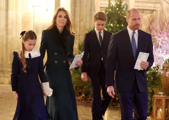 Members Of The Royal Family Attend The Together At Christmas Carol Service LONDON, ENGLAND - DECEMBER 05: Princess Charlotte of Wales, Catherine, Princess of Wales, Prince George of Wales and Prince William, Prince of Wales depart from the Together At Christmas Carol Service at Westminster Abbey on December 05, 2025 in London, England. Led by The Princess and supported by The Royal Foundation, the annual event offered a chance to pause and reflect on the values of love, compassion, and the connections we share. The service also highlighted remarkable individuals from across the UK who have demonstrated extraordinary kindness, empathy, and support within their communities., Credit:Chris Jackson Avalon United Kingdom, England, London, Copyright: xChrisxJacksonx xAvalonx 1056827998
