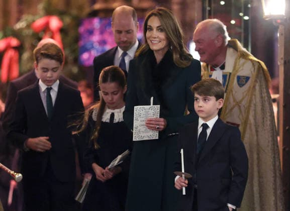 Members Of The Royal Family Attend The Together At Christmas Carol Service LONDON, ENGLAND - DECEMBER 05: Prince George of Wales, Princess Charlotte of Wales, Prince William, Prince of Wales, Catherine, Princess of Wales and Prince Louis of Wales depart from the Together At Christmas Carol Service at Westminster Abbey on December 05, 2025 in London, England. Led by The Princess and supported by The Royal Foundation, the annual event offered a chance to pause and reflect on the values of love, compassion, and the connections we share. The service also highlighted remarkable individuals from across the UK who have demonstrated extraordinary kindness, empathy, and support within their communities., Credit:Chris Jackson Avalon United Kin Copyright: xChrisxJacksonx xAvalonx 1056828409