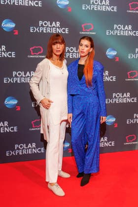 Premiere - POLAR EXPERIENCE - Die Immersive Ausstellung über die Arktis und Antarktis - Katrin Gömann-Elsner und Luisa Lulu Gömann bei der Weltpremiere von POLAR EXPERIENCE - Die Immersive Ausstellung über die Arktis und Antarktis in der Arena Berlin am 05.12.2025. Copyright: xEventpressxKochanx