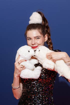 Premiere - POLAR EXPERIENCE - Die Immersive Ausstellung über die Arktis und Antarktis - Klaudia Giez bei der Weltpremiere von POLAR EXPERIENCE - Die Immersive Ausstellung über die Arktis und Antarktis in der Arena Berlin am 05.12.2025. Copyright: xEventpressxKochanx